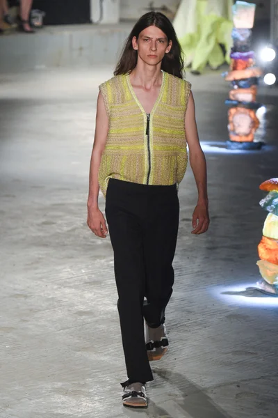 Look 5